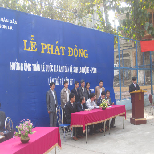 Hưởng ứng tuần lễ Quốc gia AT VSLĐ - PCCN lần thứ 13 năm 2011